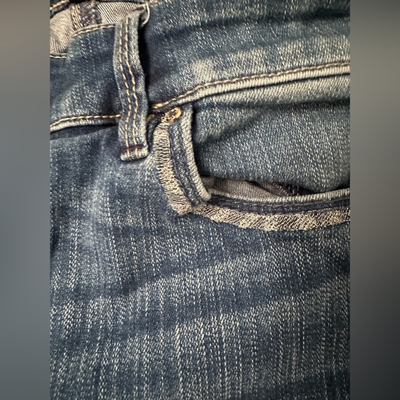 White House Black Market Cropped Blue Jeans size 6 - Picture 4 of 7